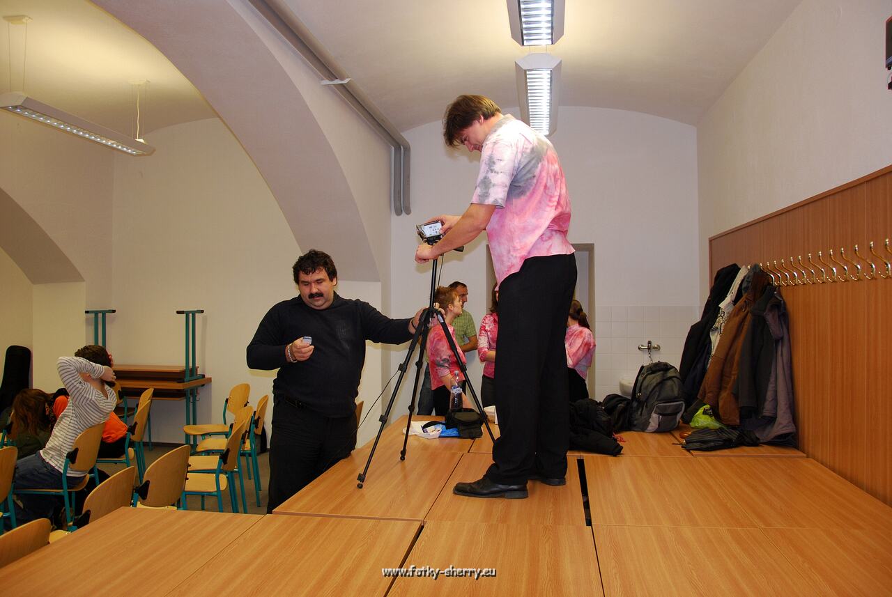015-koncert_10_11_2009-Karel_si_chysta_kameru.jpg